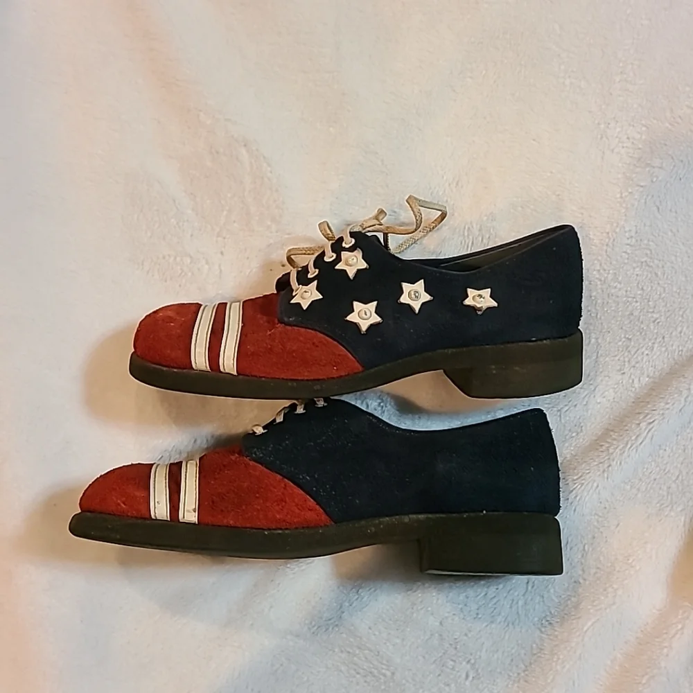 Marvelous Vintage Sbicca Suede Shoes - Picture 3 of 8